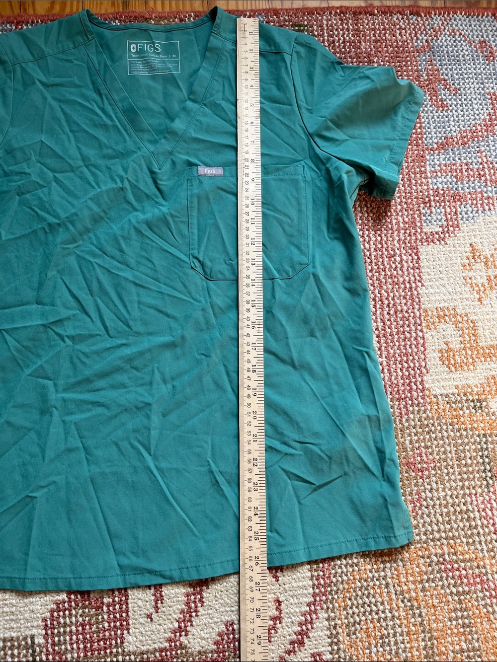 FIGS Catarina One Pocket Scrub Top FREEx Green Size M EUC Medical Uniform - Picture 2 of 8